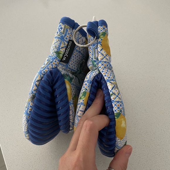 LAST DROP Lemon Oven mitts - Picture 2 of 2
